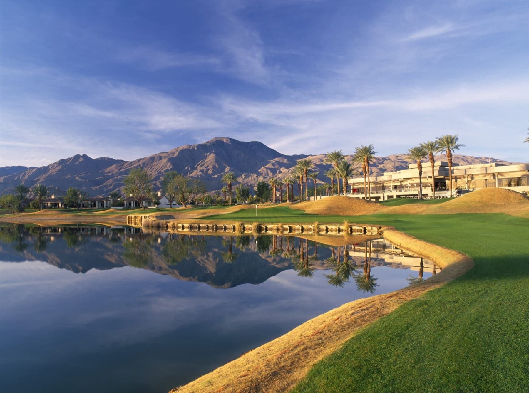 The Nicklaus Tournament Course's 9th, a green across the lake from the clubhouse