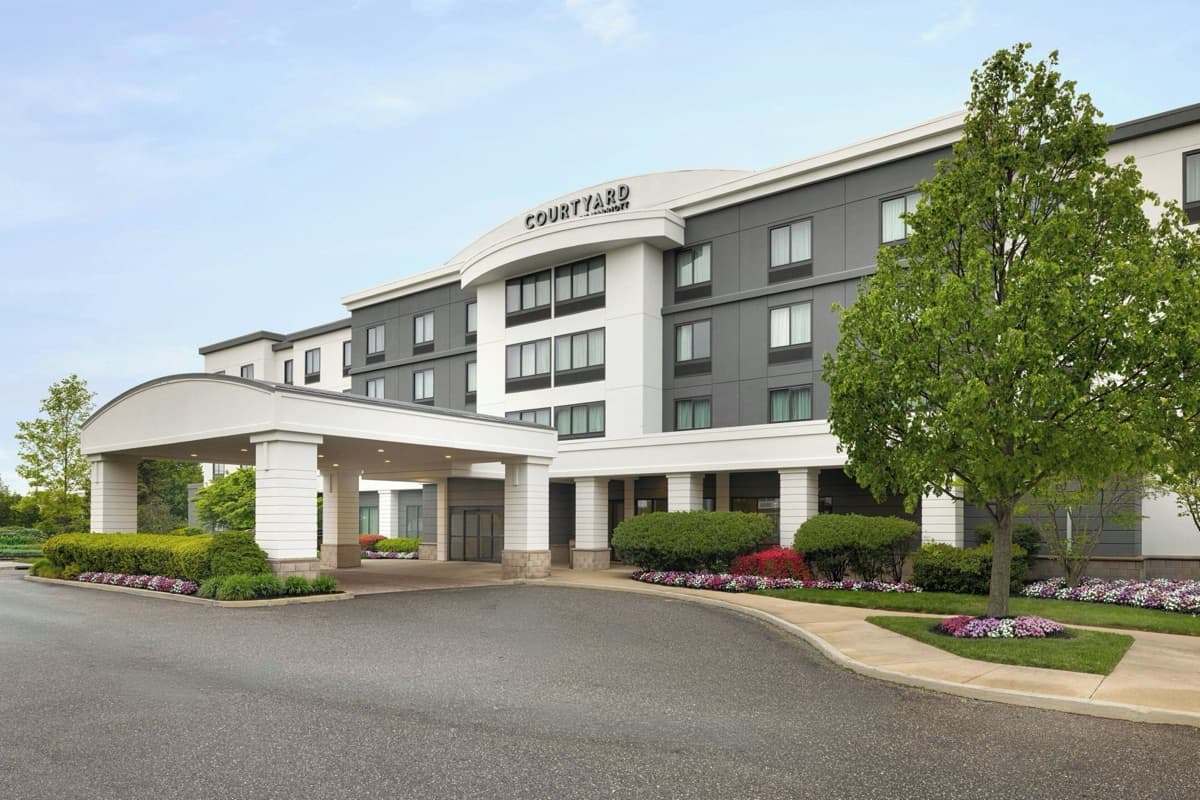 Courtyard by Marriott Farmingdale